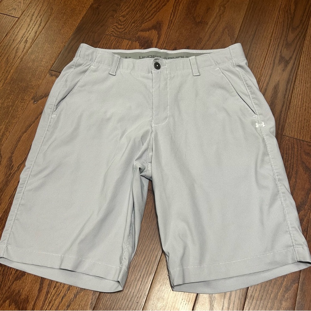 Under Armour Men's Gray Flat Front Shorts